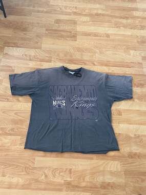 Vintage 90s Sacramento Kings Dodger Graphic T-Shirt XL Gray NBA Basketball